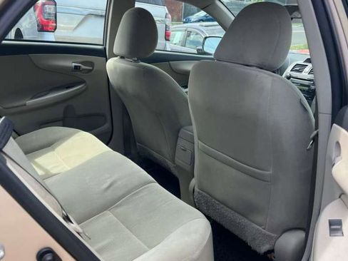 Used 2012 Toyota Corolla LE FWD image 23