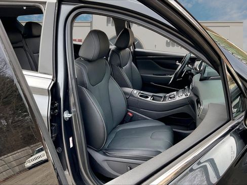 Used 2023 Hyundai Santa Fe Limited image 7