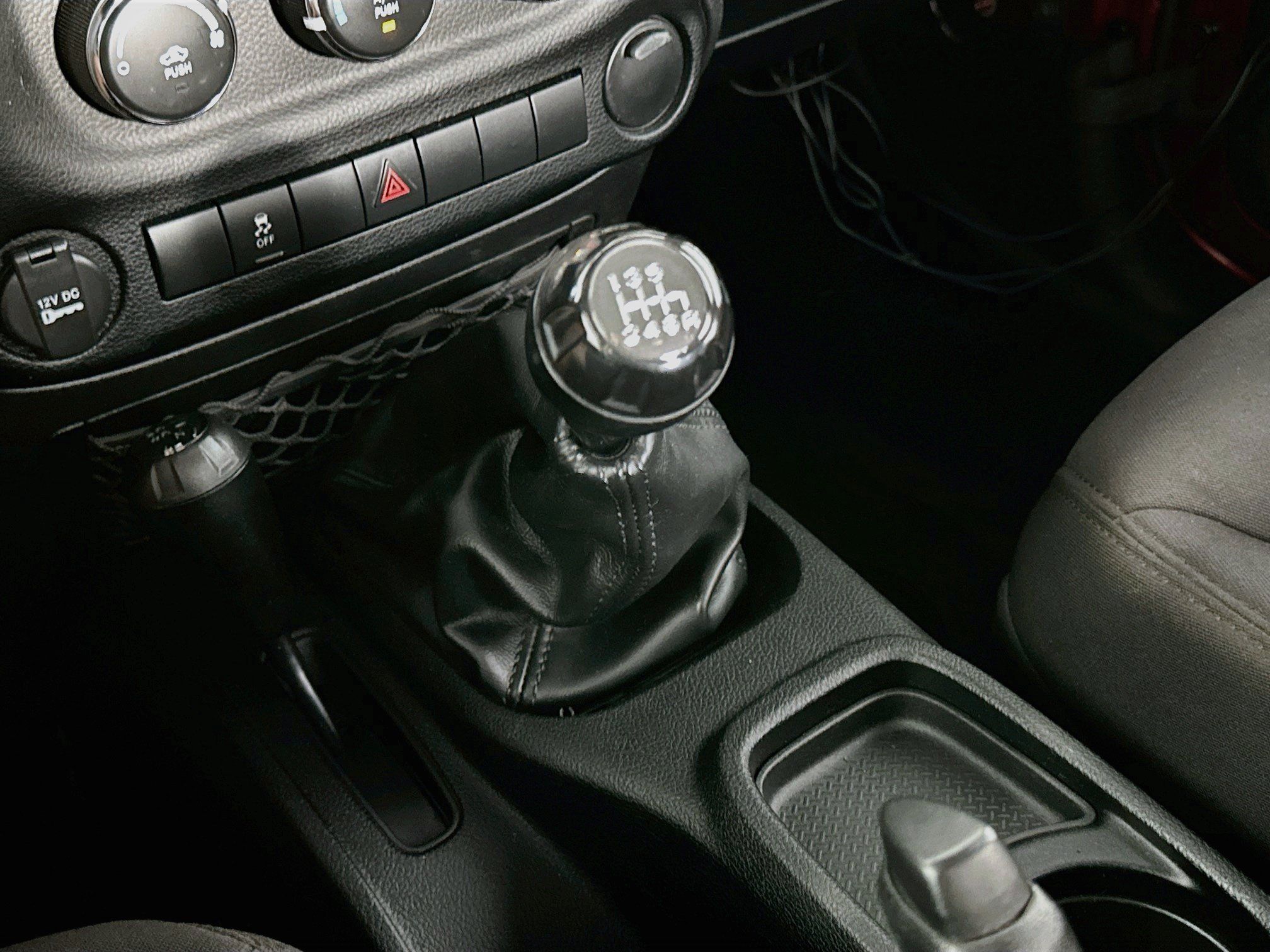 Used 2013 Jeep Wrangler Sport AWD/4WD image 19
