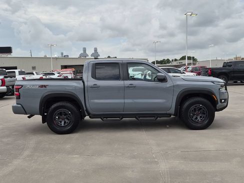 Used 2026 Nissan Frontier PRO-4X w/ Tow Package AWD/4WD image 7