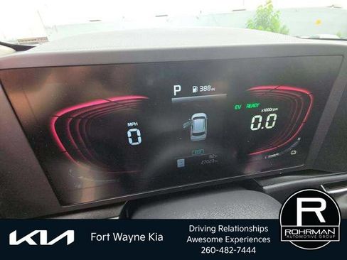 Certified 2026 Kia Niro LX FWD image 6