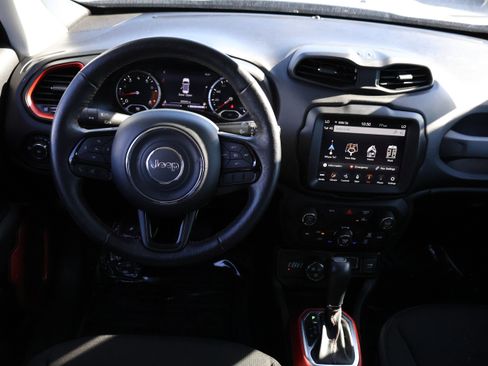 Used 2022 Jeep Renegade Trailhawk image 22