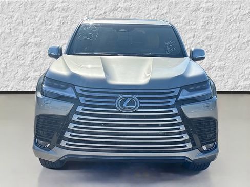 Used 2026 Lexus LX 700h Luxury AWD/4WD image 8