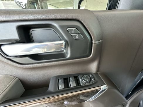 Used 2021 Chevrolet Silverado 1500 LT AWD/4WD image 22