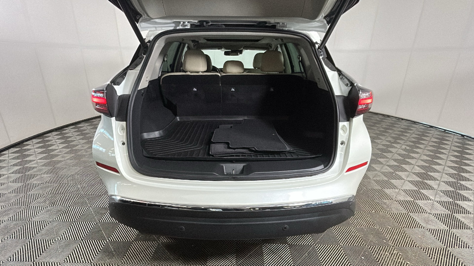 Used 2022 Nissan Murano Platinum AWD/4WD image 31