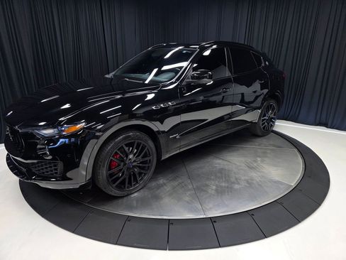 Used 2018 Maserati Levante GranSport image 7