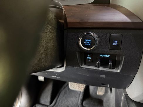 Used 2020 Toyota Tundra Limited w/ Limited Premium Package image 24