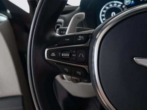 Used 2023 Aston Martin DBX AWD/4WD image 28