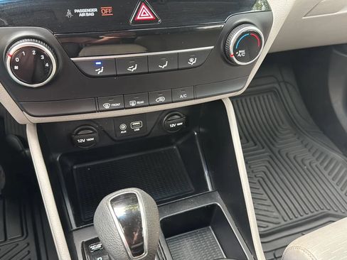 Used 2019 Hyundai Tucson SE AWD/4WD image 27