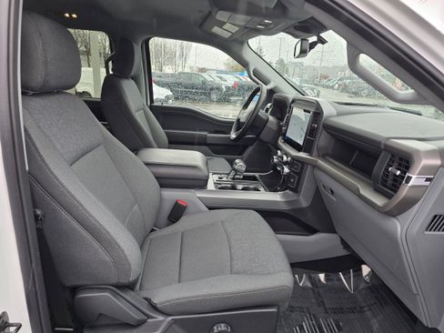 Used 2025 Ford F150 Lightning XLT image 12