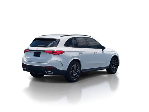 Used 2025 Mercedes-Benz GLC 300 4MATIC image 8