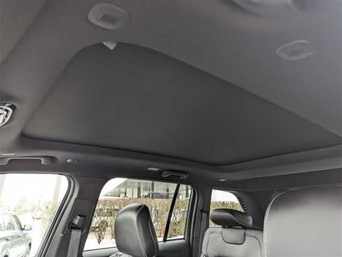 Used 2024 Jeep Grand Cherokee Overland image 18