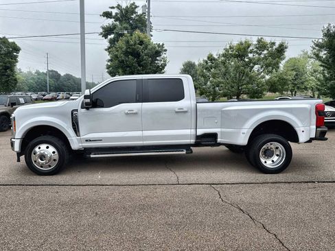 Used 2023 Ford F450 Lariat AWD/4WD image 5