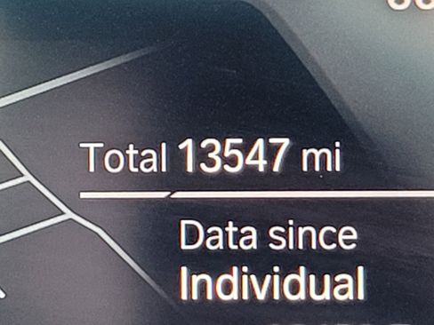 Used 2023 BMW 540i xDrive w/ Premium Package image 32