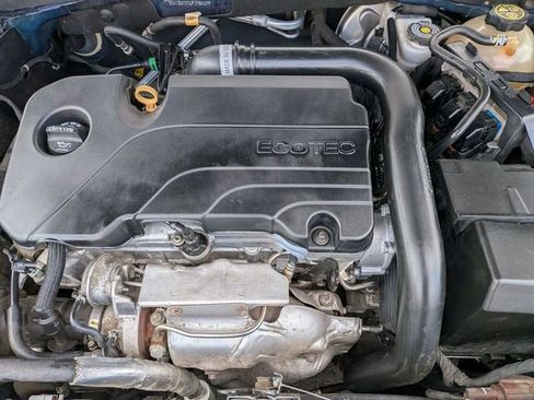 Used 2018 Chevrolet Malibu LT image 31