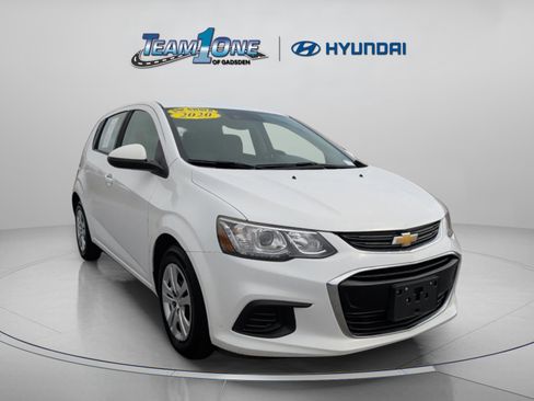 Used 2020 Chevrolet Sonic LT image 1