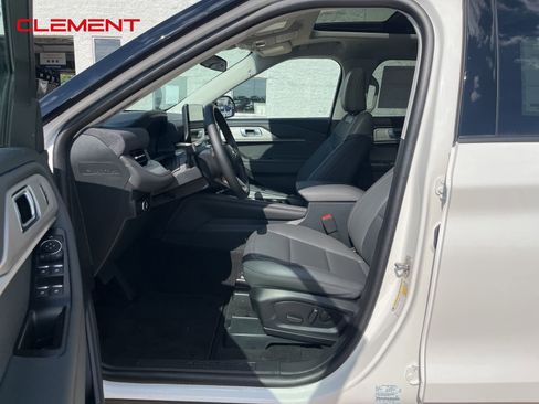 New 2025 Ford Explorer Active w/ Active Comfort Package image 29