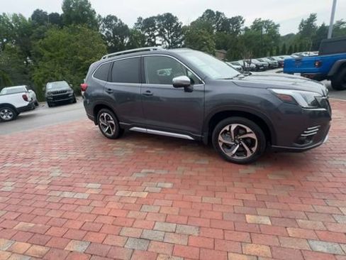 Used 2023 Subaru Forester Touring AWD/4WD image 4