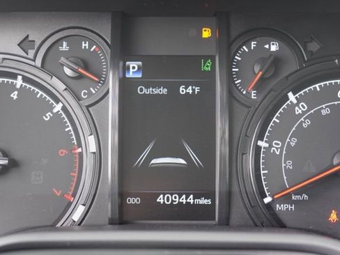 Used 2023 Toyota 4Runner SR5 Premium w/ Moonroof Package RWD image 20