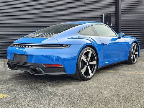 Used 2025 Porsche 911 Carrera image 7
