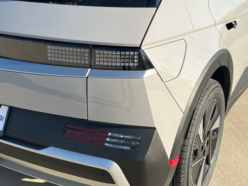 New 2026 Hyundai Ioniq 5 SE image 13