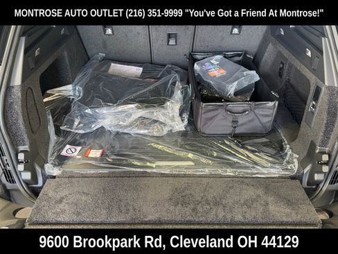 New 2026 Land Rover Range Rover SE image 38