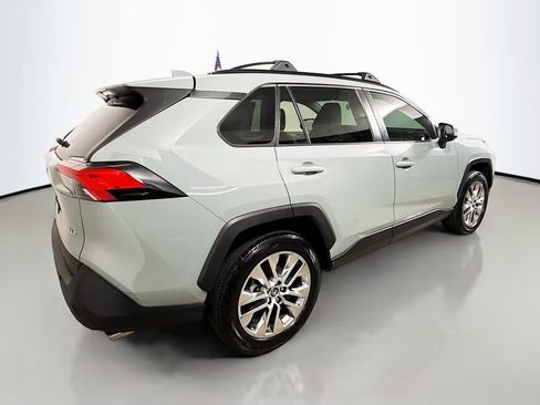Used 2020 Toyota RAV4 XLE Premium image 25