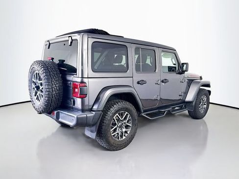 Used 2025 Jeep Wrangler Unlimited Sahara AWD/4WD image 7