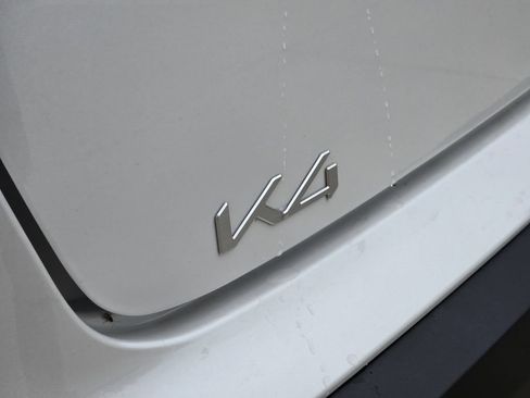 New 2026 Kia K4 FWD image 8