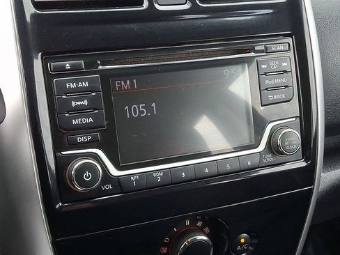 Used 2017 Nissan Versa Note SV FWD image 17
