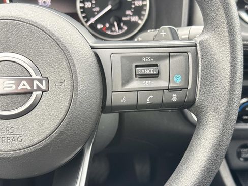 Used 2024 Nissan Rogue SV image 13