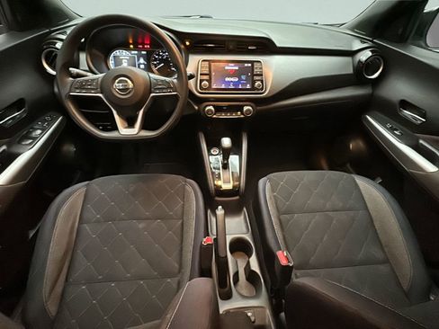 Used 2018 Nissan Kicks SV w/ Exterior Electronics Package FWD image 18