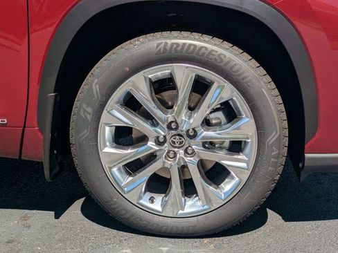 New 2026 Toyota Highlander Limited AWD/4WD image 12