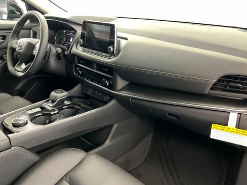 New 2026 Nissan Rogue SV image 24