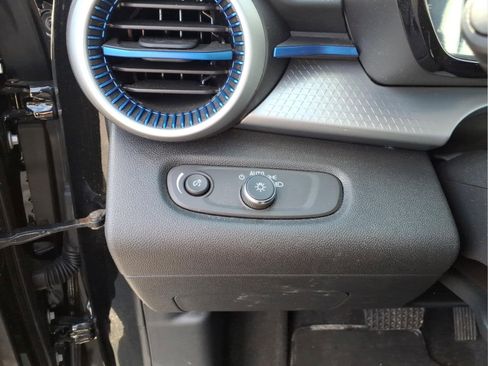 Used 2024 Chevrolet Trax LS w/ LS Convenience Package image 12