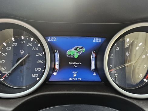 Used 2018 Maserati Ghibli GranLusso image 45