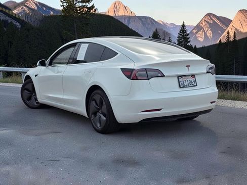 Used 2019 Tesla Model 3 Standard Range Plus image 5