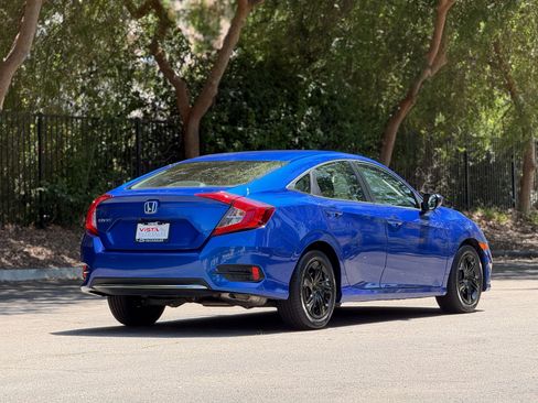 Used 2020 Honda Civic LX image 6