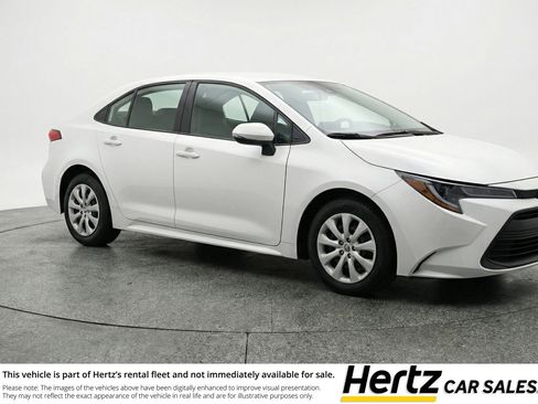Used 2025 Toyota Corolla LE FWD image 1