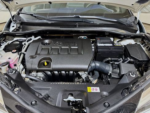 Used 2021 Toyota C-HR XLE FWD image 27