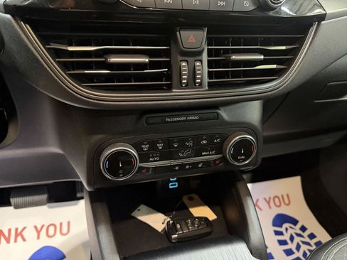 Used 2023 Ford Escape Active image 17