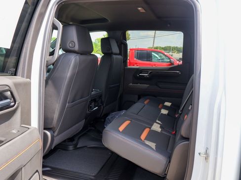 New 2026 GMC Sierra 1500 AT4 AWD/4WD image 9