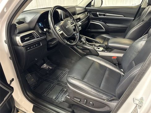 Used 2022 Kia Telluride S image 12
