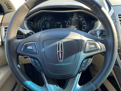 Used 2018 Lincoln MKZ Select w/ Select Plus Package image 16