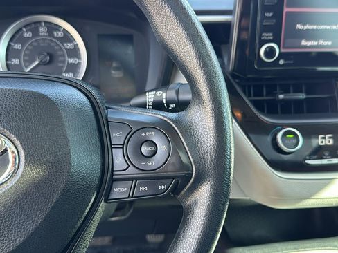 Used 2022 Toyota Corolla LE image 16