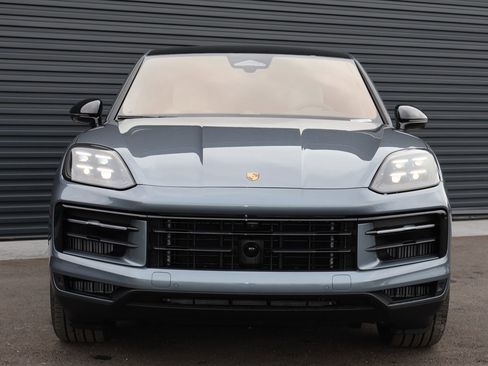 New 2026 Porsche Cayenne S AWD/4WD image 3