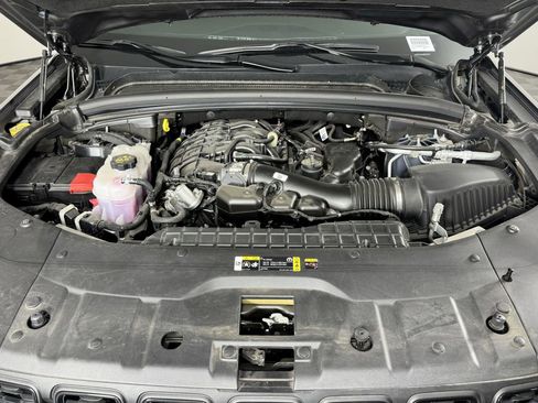 New 2024 Jeep Grand Cherokee L Altitude image 10