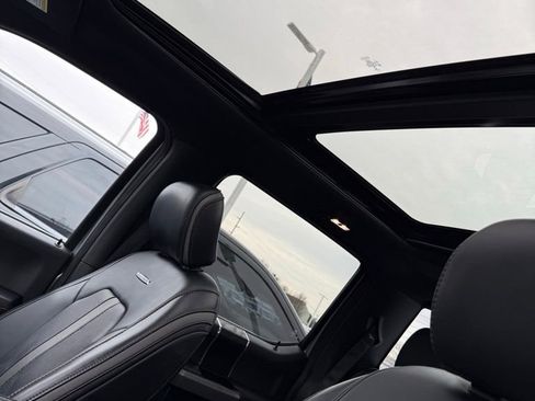 Used 2020 Ford F150 Platinum w/ Equipment Group 701A Luxury image 4