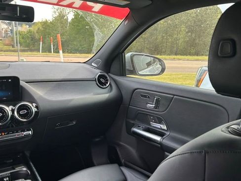 Used 2022 Mercedes-Benz GLA 250 image 35