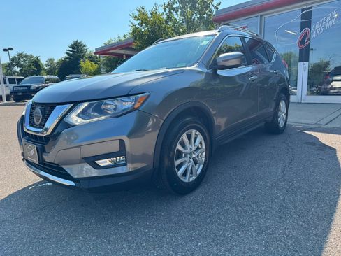 Used 2018 Nissan Rogue SV w/ Premium Package AWD/4WD image 1